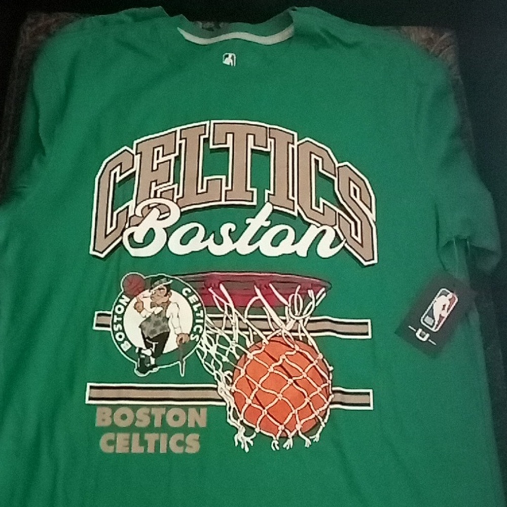 Boston Celtics Authentic NBA 'shot' Tee  Sz L